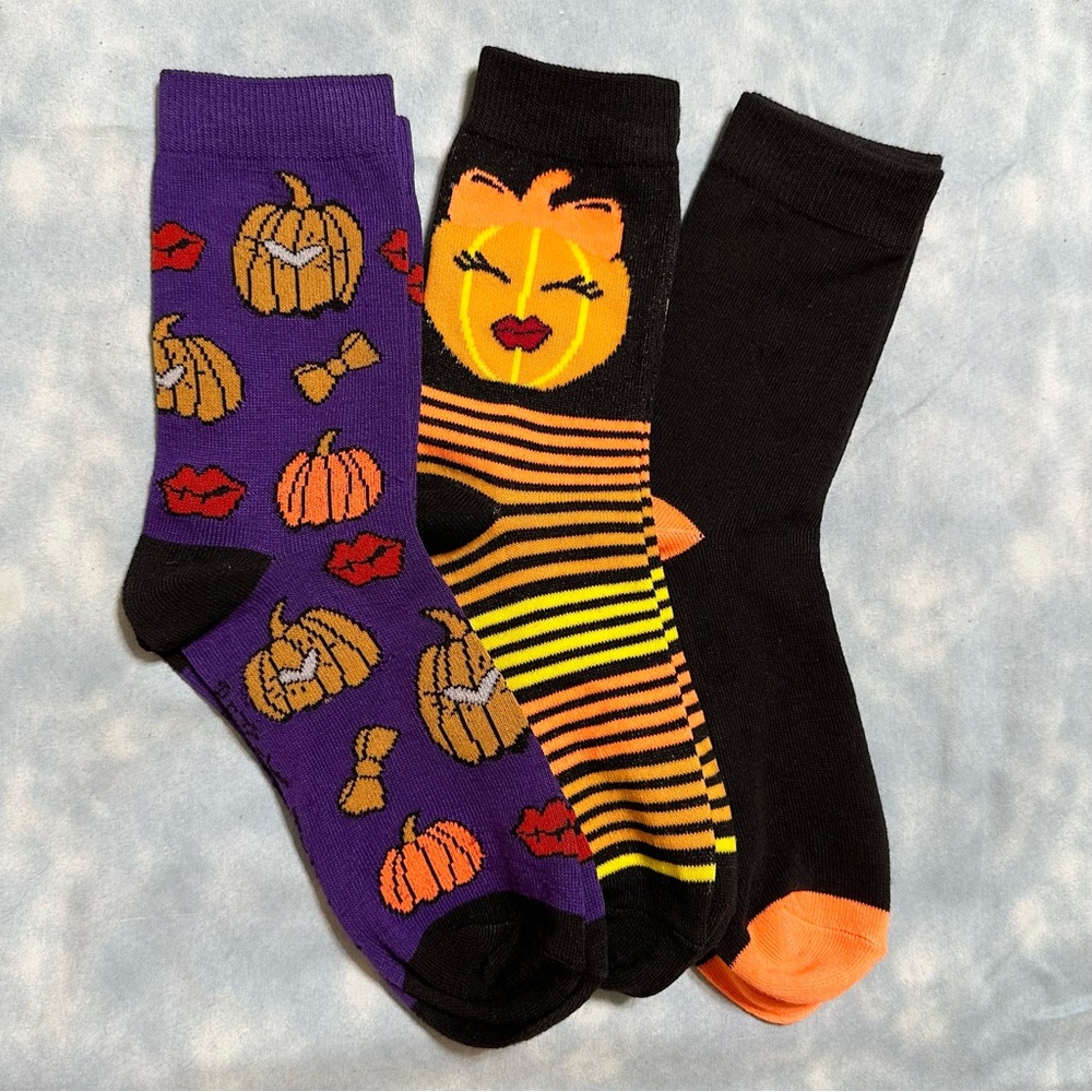 NWOT Betsey Johnson halloween socks OS